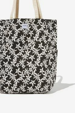 Alternative view of Typo Art Tote Bag