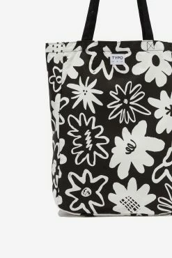 Alternative view of Typo Art Tote Bag