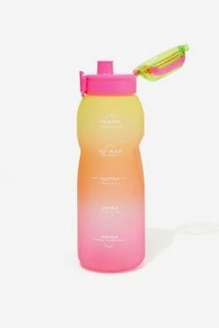 Typo Heavy Lifter 1.5 L Drink Bottle -Cotton On Shop 1684709 10 1 scaled